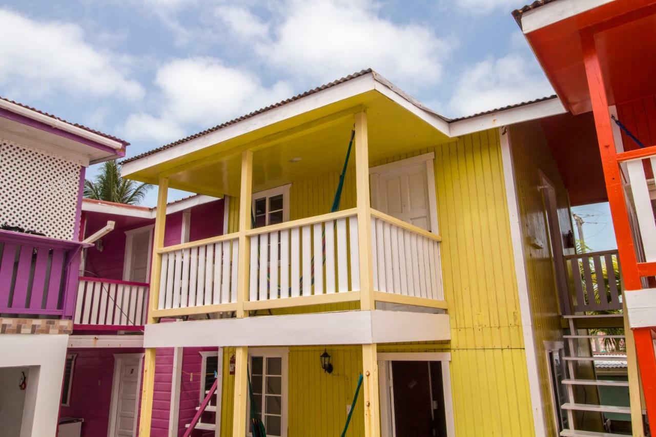 Mara'S Place Hotel Caye Caulker ภายนอก รูปภาพ